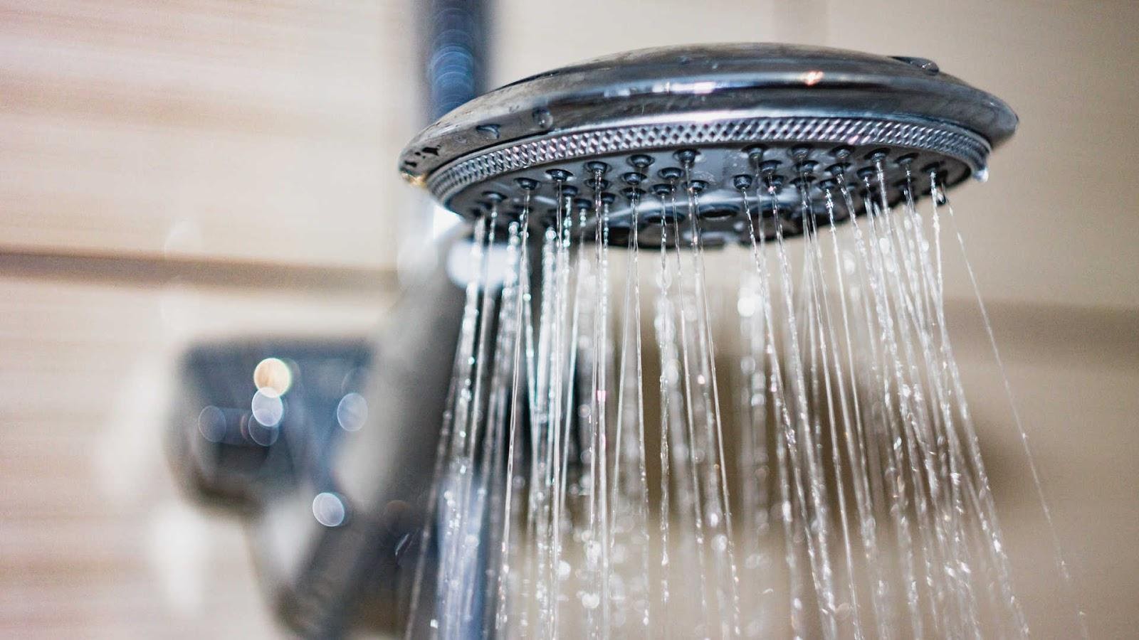 Água insuficiente no chuveiro pode queimar a resistência.