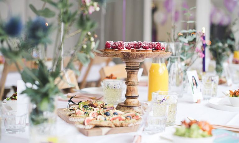 Aprenda a criar uma mesa simples e elegante para brunch